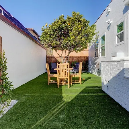 Lovely White Beach House Redondo Beach Exterior photo